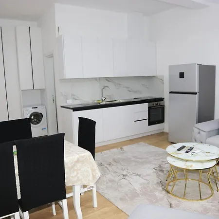 White House Apartamento Tirana